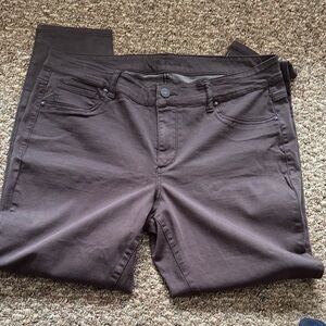 Maurices black/gray Skinny Jeans